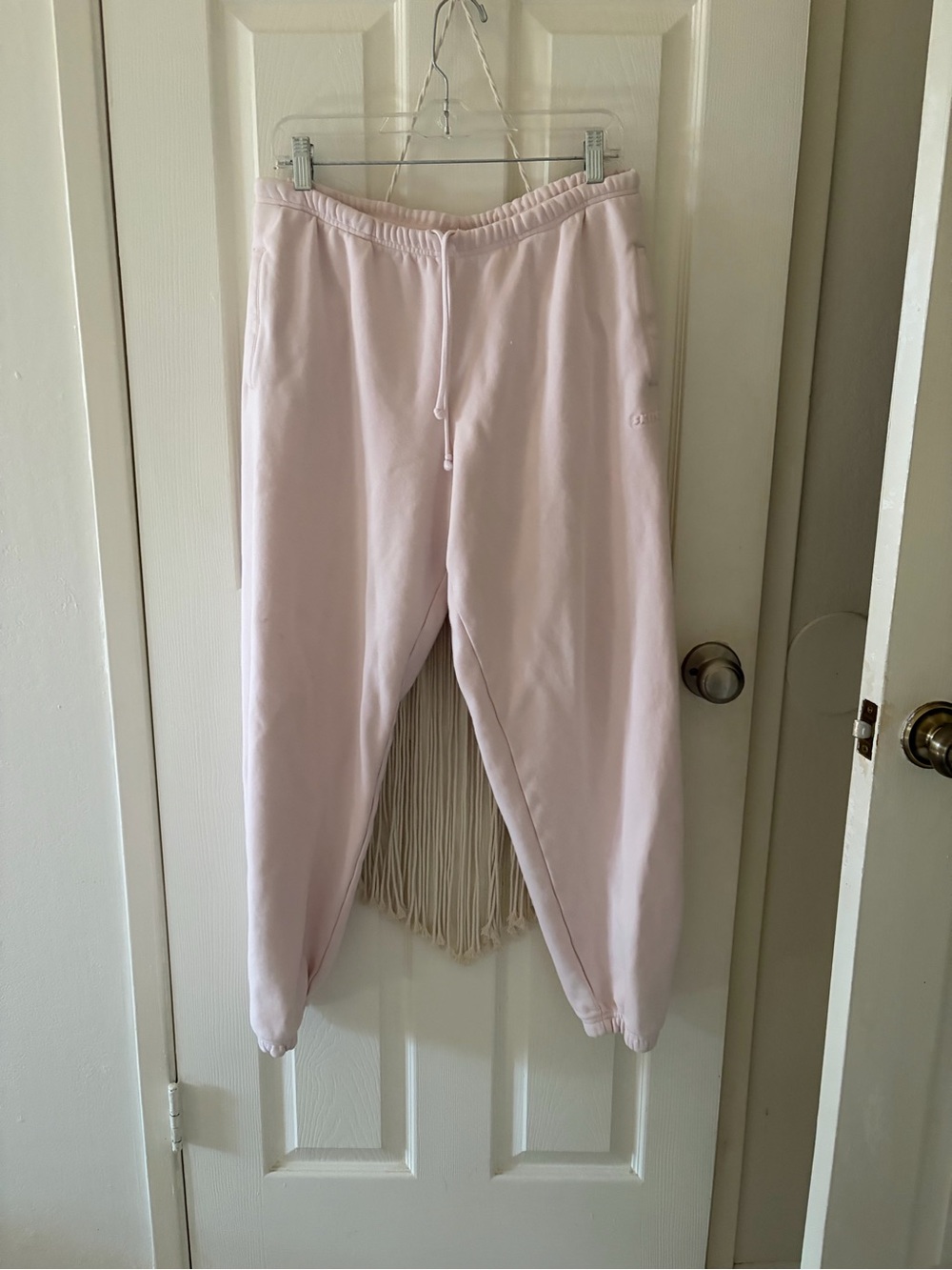 SKIMS Classic Joggers, Barely Pink